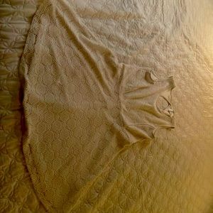 I’m selling at 16/14 white dress for kids